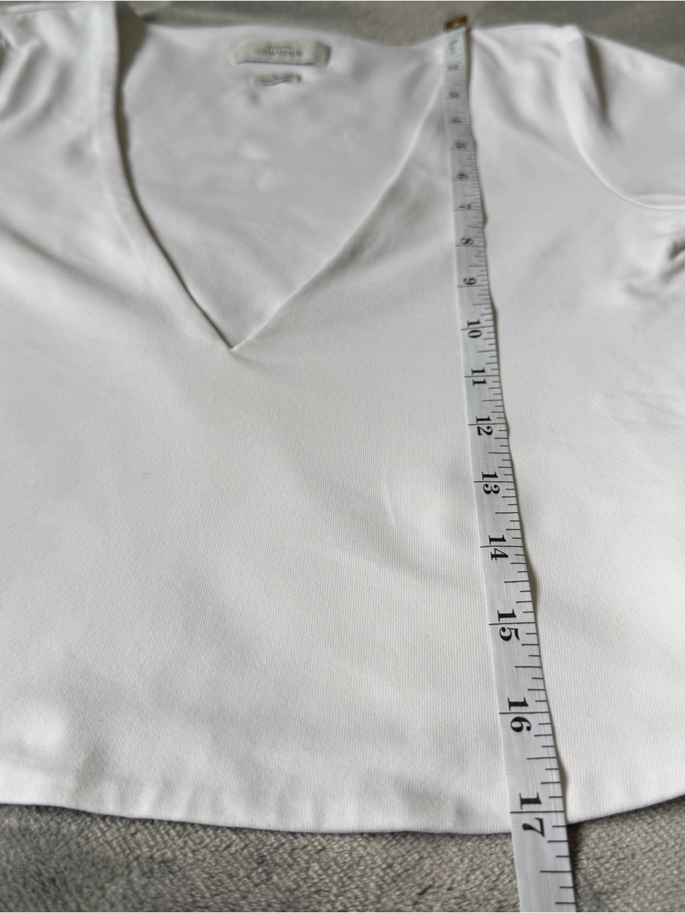 Aritzia Babaton Contour V Neck Long Sleeve Top White S - Picture 8 of 10